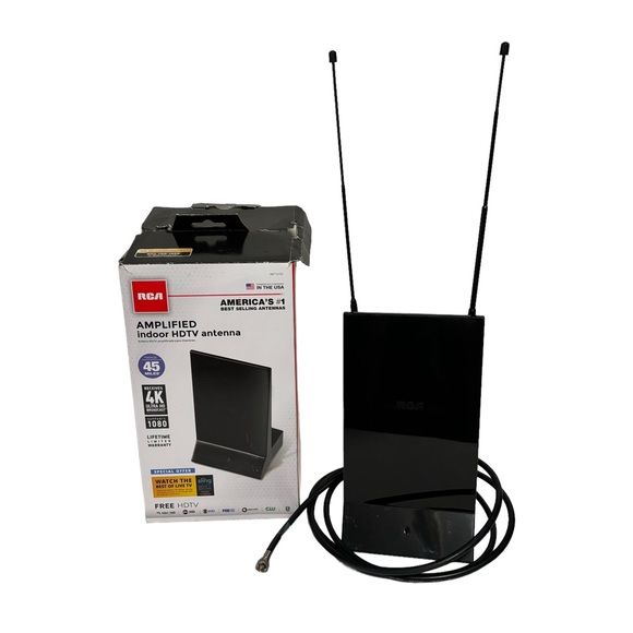 RCA amplified HDTV Indoor Antenna 45 Mi range 4K Ultra HD Broadcast 1080 - Picture 1 of 10